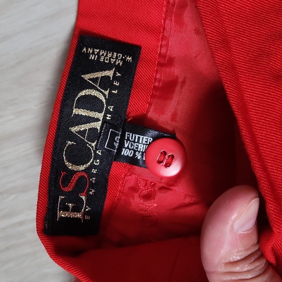 Vintage Escada red skirt size small - Picture 2 of 4